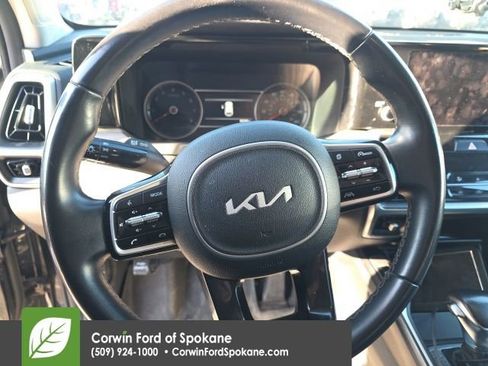 Used 2022 Kia Sorento S w/ Panoramic Sunroof Package image 11