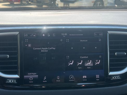 Used 2023 Chrysler Pacifica Touring-L FWD image 31