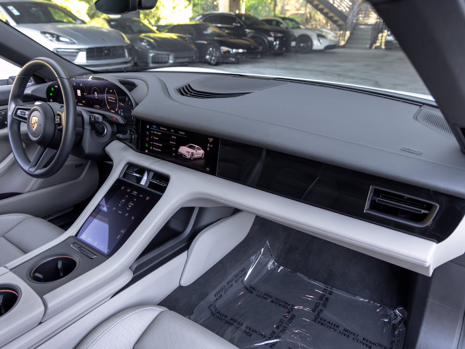 Certified 2022 Porsche Taycan 4S AWD/4WD image 52