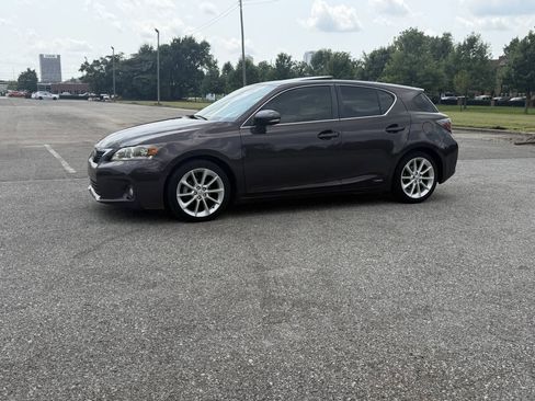 Used 2013 Lexus CT 200h FWD image 1