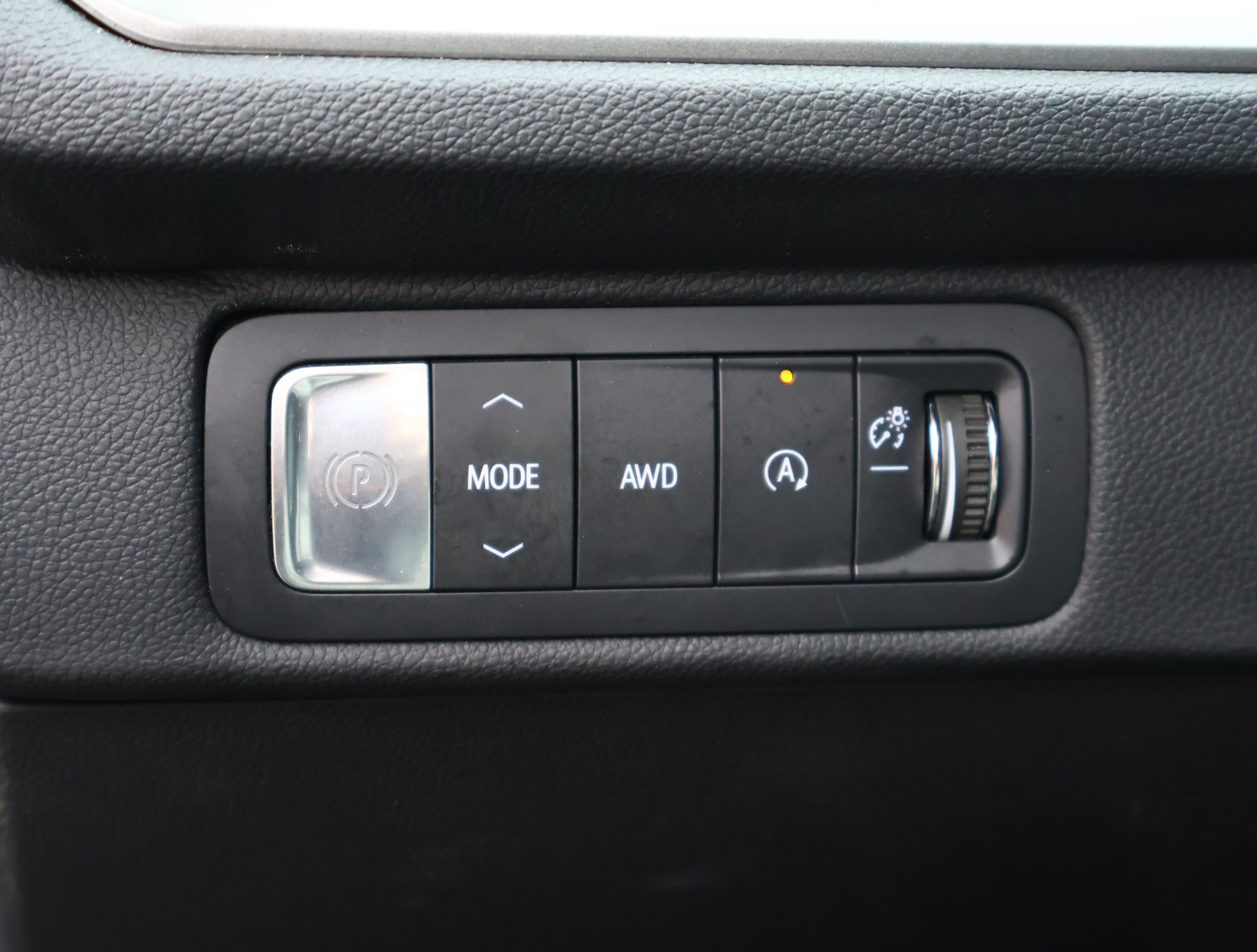 Used 2025 Chevrolet Traverse LT AWD/4WD image 12
