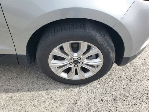 Used 2024 Ford Edge Titanium image 6