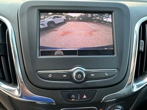 Used 2022 Chevrolet Equinox LT FWD image 21