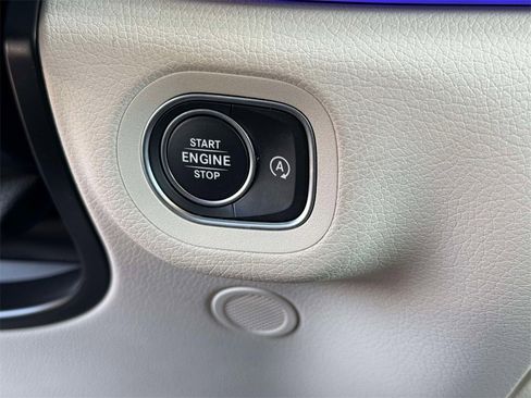 Used 2021 Mercedes-Benz GLS 450 4MATIC image 28