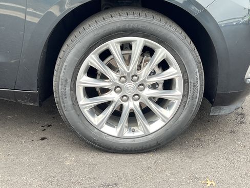 Used 2021 Buick Enclave Premium w/ Sun and Sites Package image 13