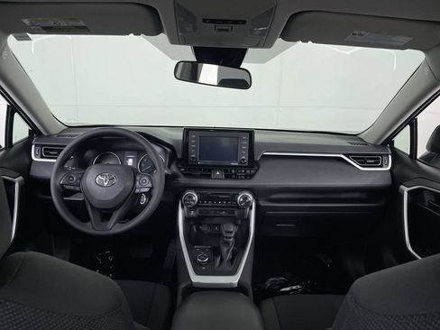 Used 2021 Toyota RAV4 LE AWD/4WD image 26