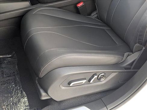 New 2026 Acura RDX SH-AWD image 4