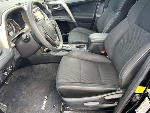 Used 2015 Toyota RAV4 XLE FWD image 17