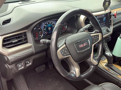 Used 2018 GMC Acadia Denali w/ Technology Package image 9