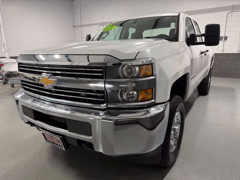 Used 2015 Chevrolet Silverado 2500 W/T AWD/4WD image 9