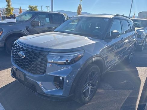 New 2026 Ford Explorer ST-Line w/ ST-Line Street Pack image 2