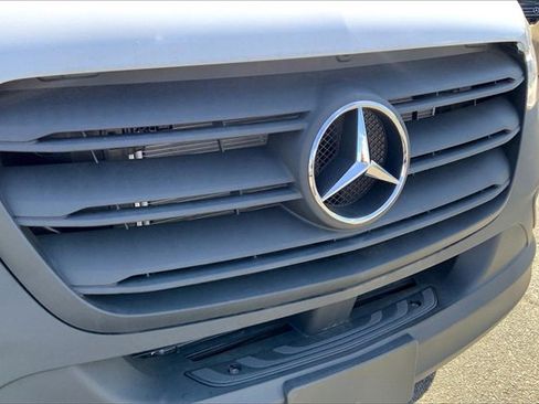 Used 2024 Mercedes-Benz Sprinter 2500 image 24