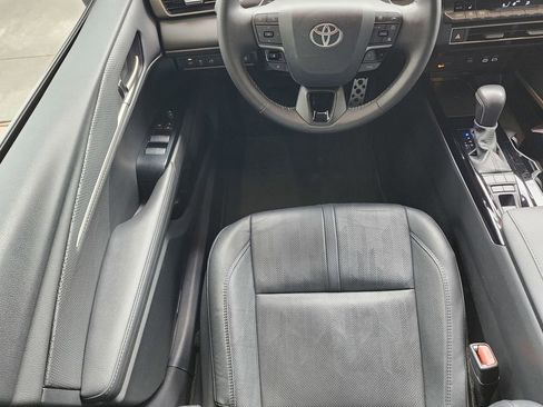 Used 2025 Toyota Camry XSE image 11