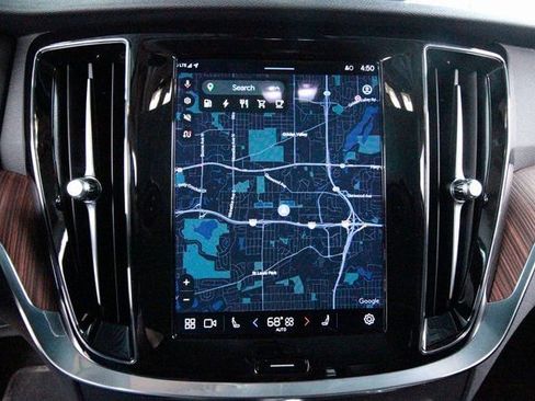 Certified 2023 Volvo S60 T8 Plus image 11