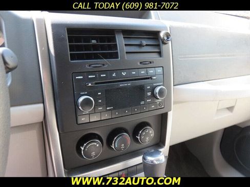 Used 2008 Jeep Liberty Sport image 11