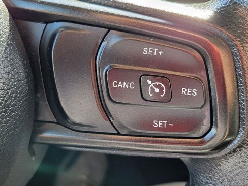 Used 2018 Jeep Wrangler Unlimited Sport AWD/4WD image 16