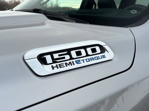 Used 2024 RAM 1500 Limited image 10