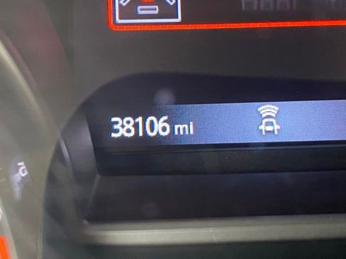 Used 2018 Nissan Pathfinder S image 30