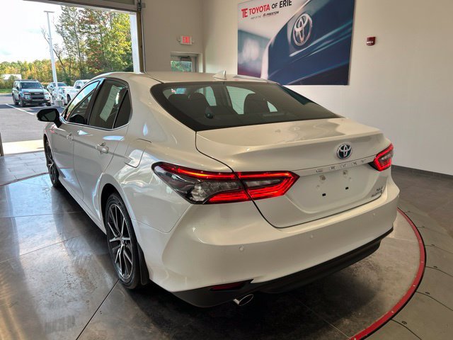 Certified 2021 Toyota Camry XLE w/ Navigation Upgrade Package FWD image 6