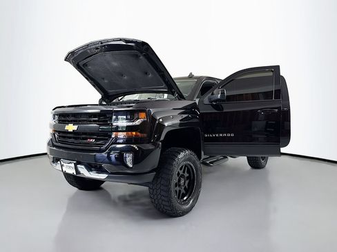 Used 2018 Chevrolet Silverado 1500 LT w/ All Star Edition AWD/4WD image 14