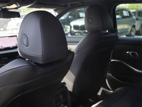 Certified 2025 BMW 330i Sedan w/ Premium Package image 34