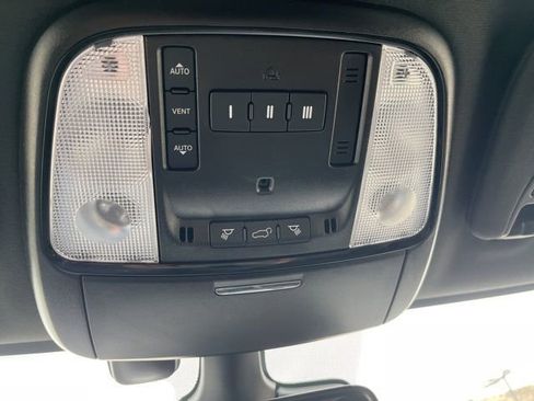 Used 2024 Dodge Durango GT image 29