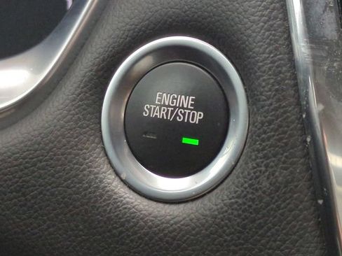 Used 2021 Chevrolet Traverse LS FWD image 35