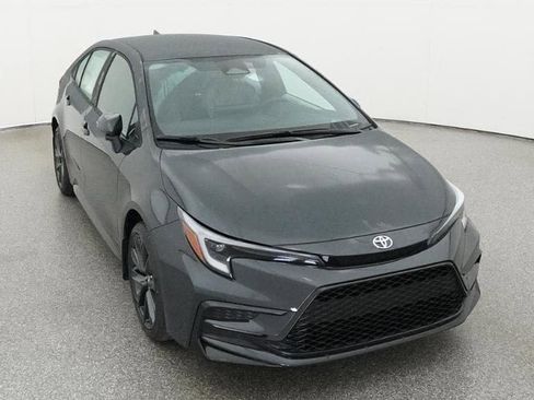 Used 2026 Toyota Corolla SE image 15