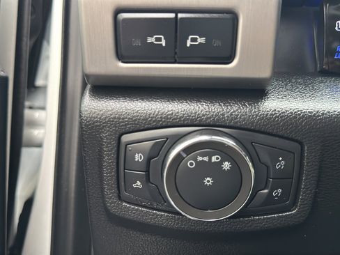 Used 2020 Ford F150 Platinum w/ FX4 Off-Road Package image 13