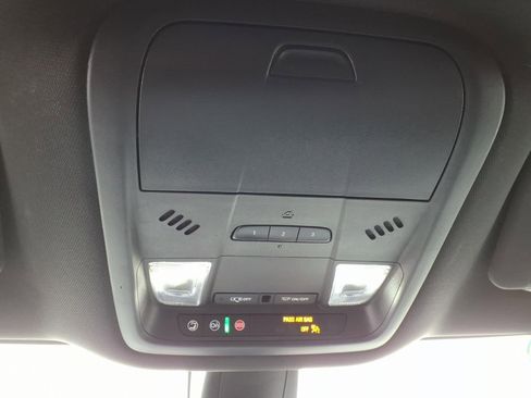 Certified 2024 Buick Enclave Essence image 32