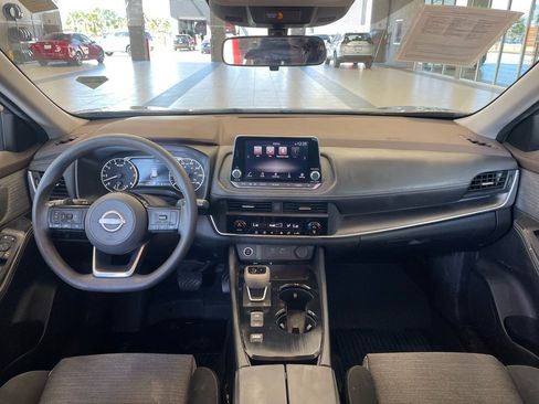 Certified 2023 Nissan Rogue SV image 9