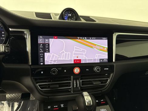 Certified 2025 Porsche Macan Turbo AWD/4WD image 26