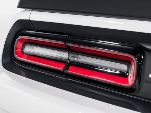 Used 2019 Dodge Challenger SRT Hellcat Redeye image 46