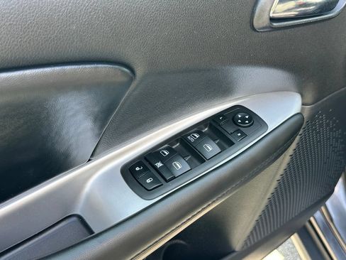 Used 2020 Dodge Journey SE FWD image 12