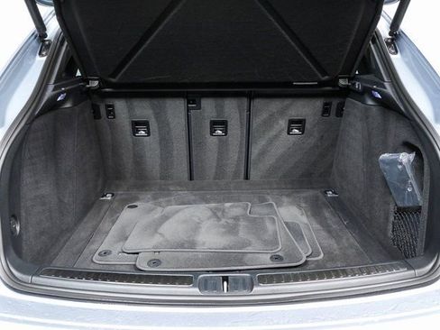 Certified 2023 Porsche Macan image 30