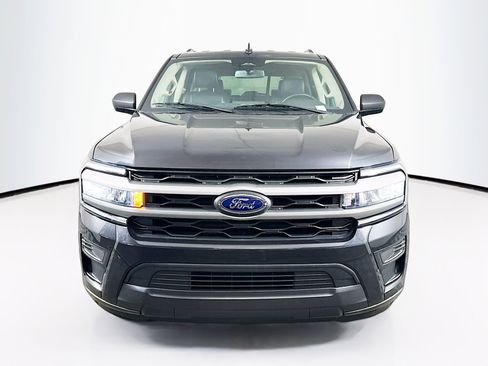 Used 2024 Ford Expedition XLT image 2