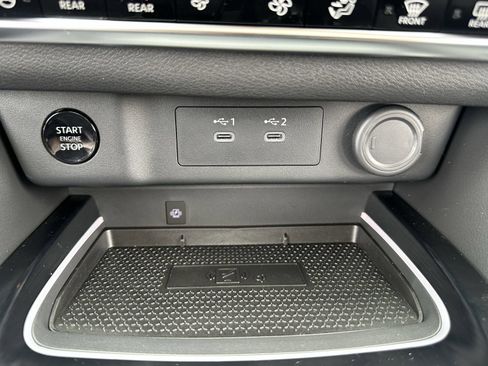 New 2025 Nissan Rogue SL w/ SL Premium Package FWD image 8