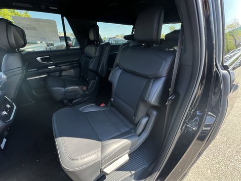 New 2026 Ford Expedition Max Platinum image 33