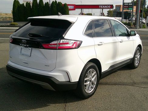 Used 2024 Ford Edge SEL image 7