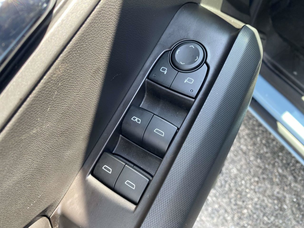 New 2026 Chevrolet Colorado LT w/ LT Convenience Package RWD image 16