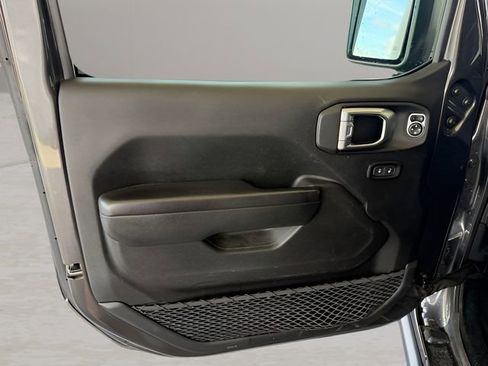 Used 2023 Jeep Gladiator Mojave w/ Trailer Tow Package image 15