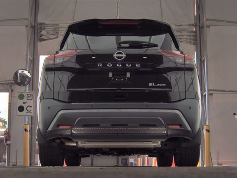 Used 2023 Nissan Rogue SL w/ SL Premium Package AWD/4WD image 8