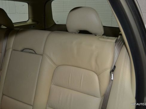 Used 2010 Volvo XC70 3.2 image 21