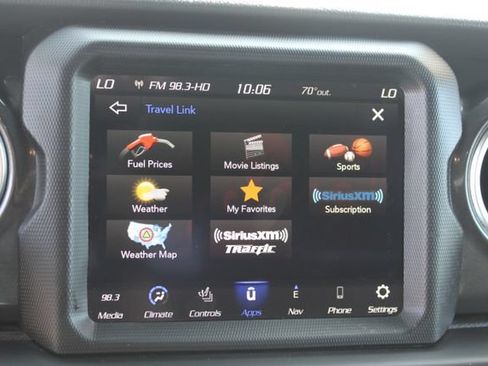 Used 2022 Jeep Wrangler Unlimited Sahara AWD/4WD image 23