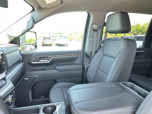 Used 2024 GMC Sierra 2500 SLT AWD/4WD image 33