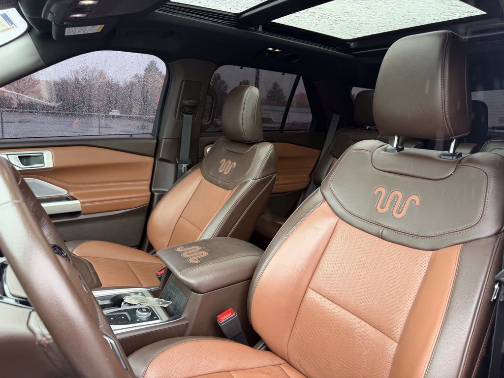 Used 2023 Ford Explorer King Ranch w/ Technology Package AWD/4WD image 16