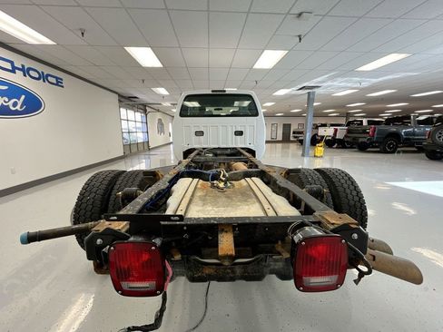 Used 2016 Ford F550 4x4 SuperCab Super Duty image 11