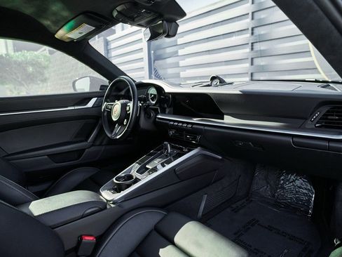 Used 2024 Porsche 911 Turbo image 31