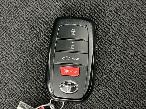 Used 2023 Toyota Crown Limited image 36