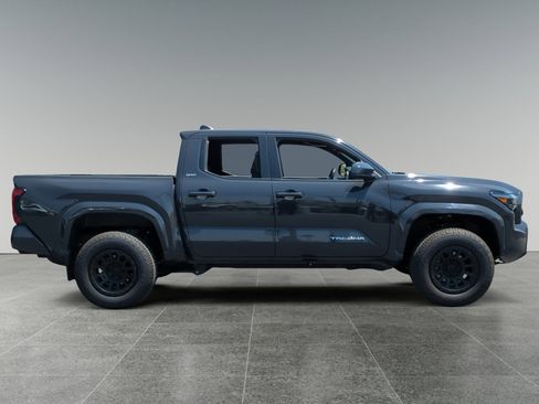 Used 2024 Toyota Tacoma SR5 image 6